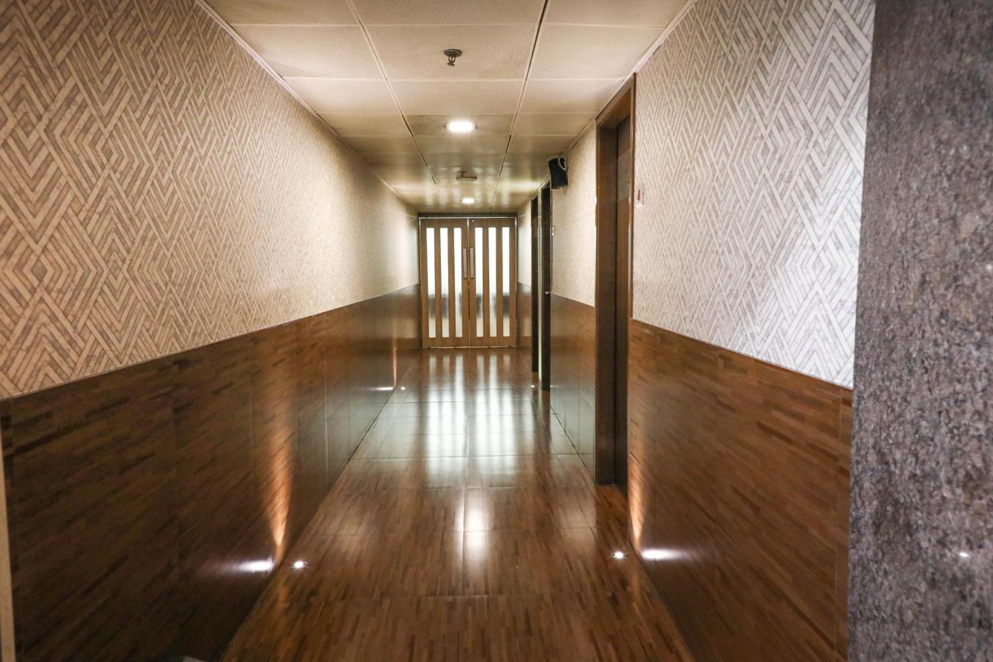Hotel Maharana Inn Chembur มุมไบ ภายนอก รูปภาพ