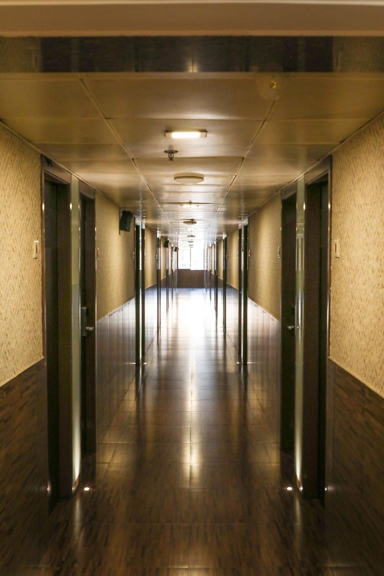 Hotel Maharana Inn Chembur มุมไบ ภายนอก รูปภาพ