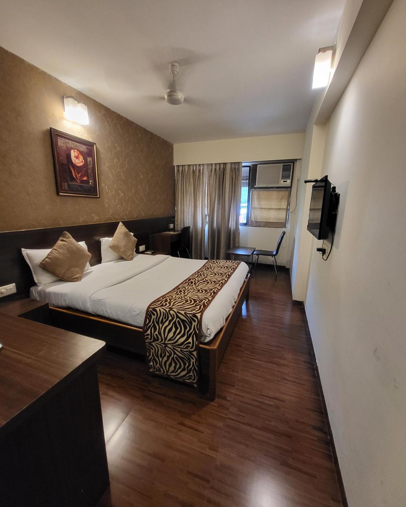 Hotel Maharana Inn Chembur มุมไบ ภายนอก รูปภาพ
