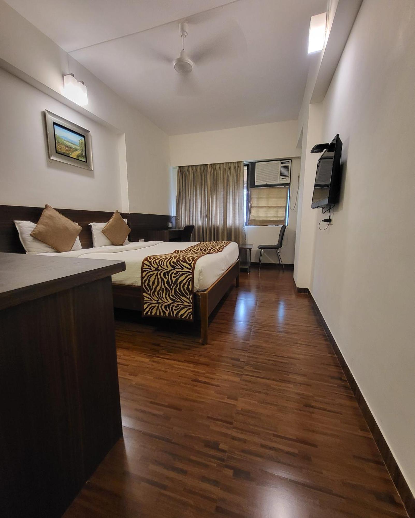 Hotel Maharana Inn Chembur มุมไบ ภายนอก รูปภาพ