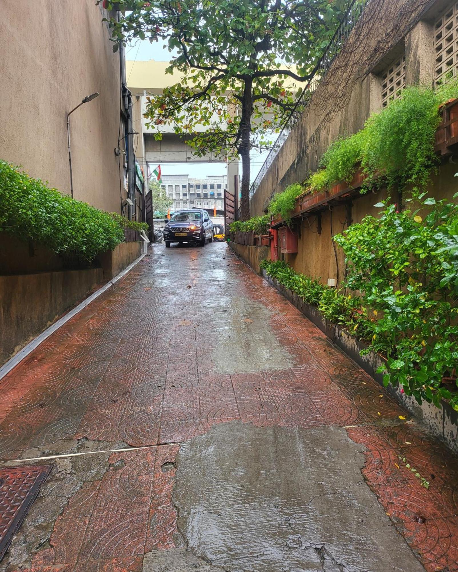 Hotel Maharana Inn Chembur มุมไบ ภายนอก รูปภาพ