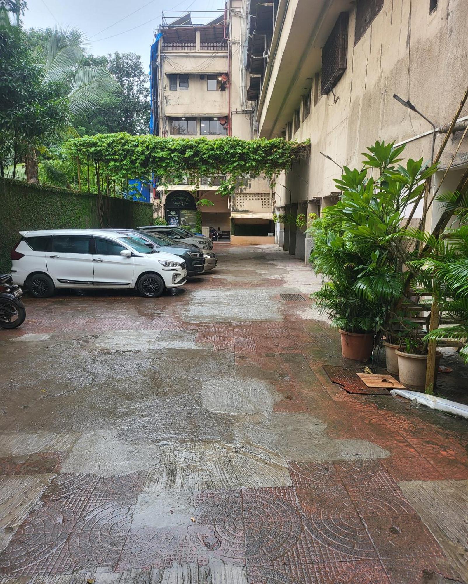 Hotel Maharana Inn Chembur มุมไบ ภายนอก รูปภาพ