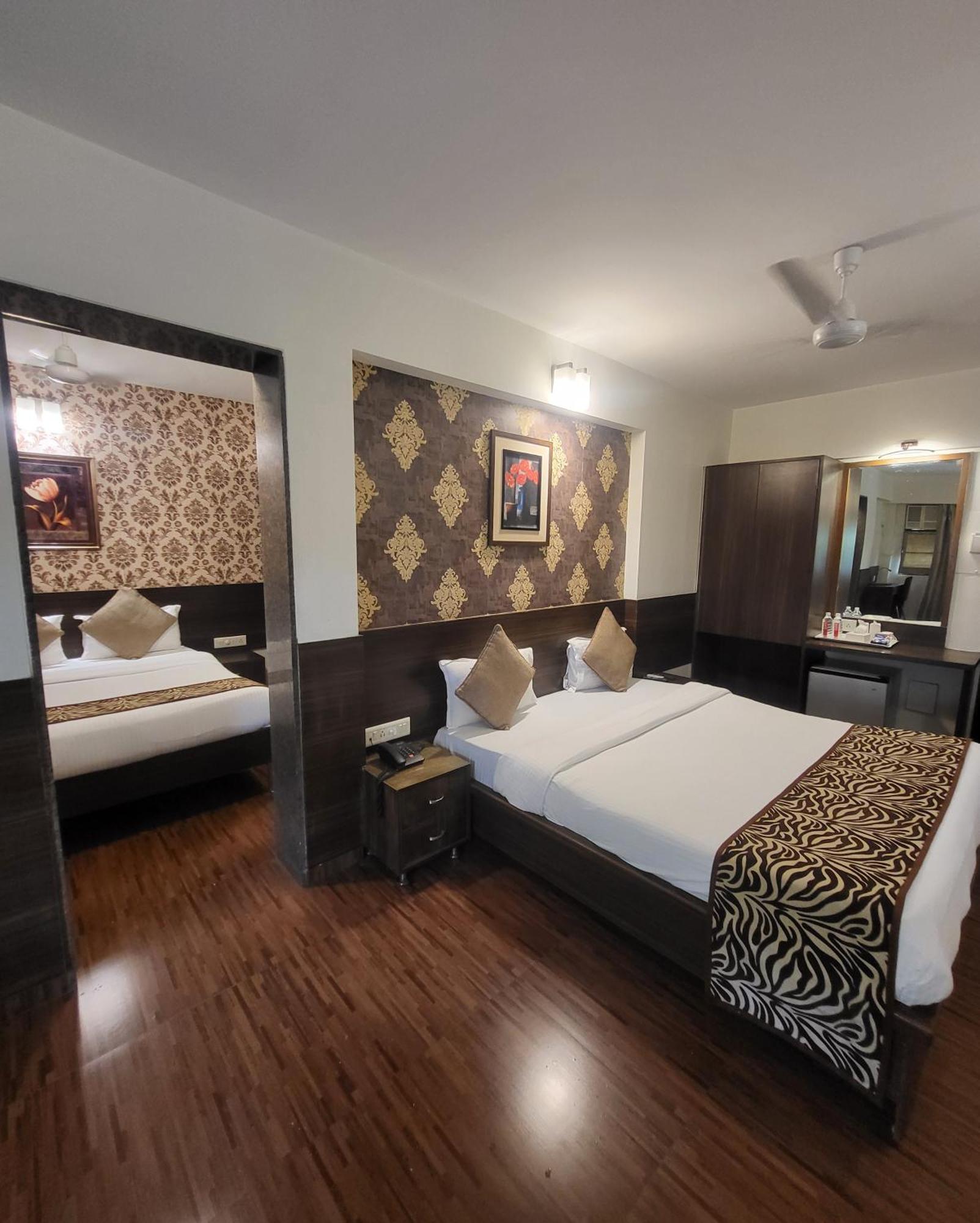 Hotel Maharana Inn Chembur มุมไบ ภายนอก รูปภาพ